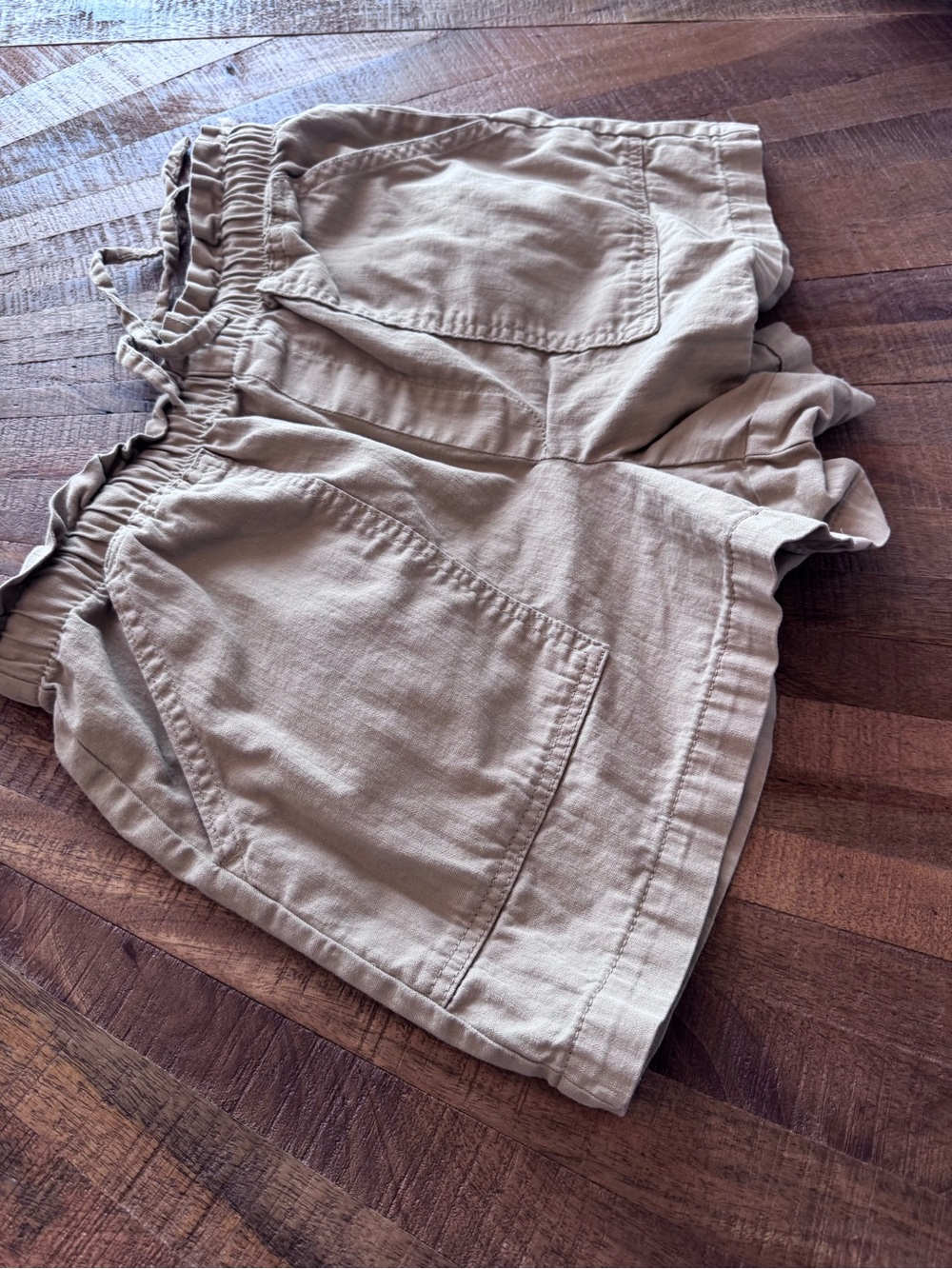 Banana Republic Factory Mid Rise Summer Weight Pull On Shorts Khaki